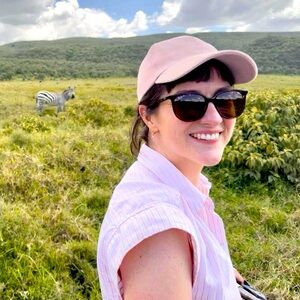 Meet your Posher, Laurie